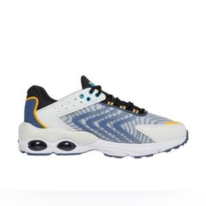 Nike  Air Max TW kids sneakers  size 4.5